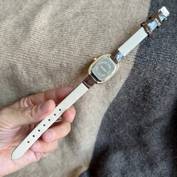 Naiste Quartz Watch Luksus Ovaalse Kujuga Mood Mini Juhul Väike Rooma Number Dial Vintage Nahast Naiste Kellad Niši Käekell - Pilt 2  