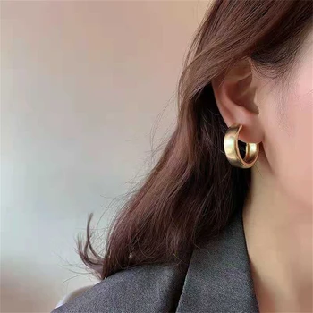 Lihtne Suur Hoop Kõrvarõngad Korea Fashion Geomeetriline Huggie Kõrvarõngad Naistele, Kuld, Hõbe Värv Piercing Ehted - Pilt 1  