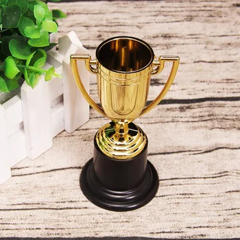 6tk 10cm Plastikust Golden Trophy Õpilane Sport Trophy Auhinna Tasu Võistlused (Kuldne) - Pilt 2  